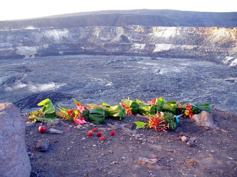 Offerings to Pele. (Photo: I love your computer, flickr.com)